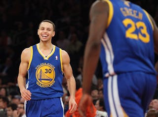 脚尤